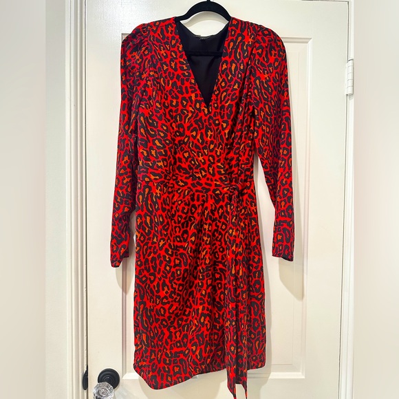 Banana Republic leopard print wrap dress - Picture 2 of 13